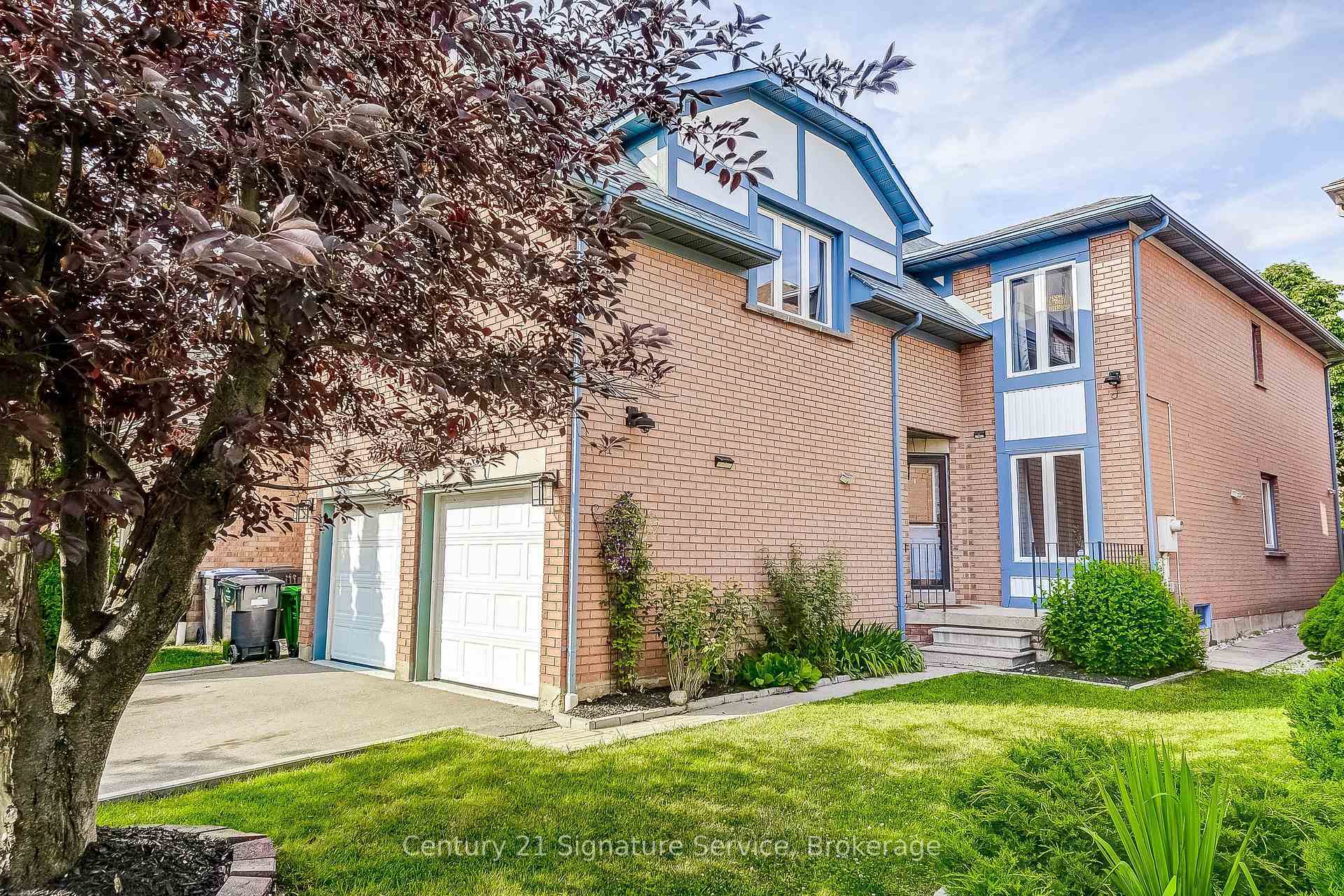 Property Photo: 5531 Middlebury Drive ON L5M 5G7