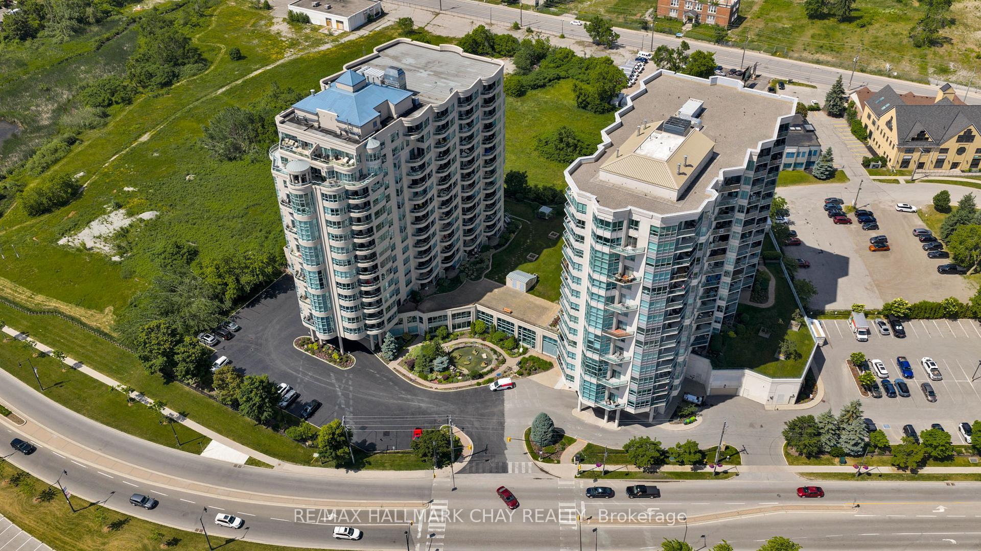 Property Photo: 2 Toronto Street 910 ON L4N 9R2