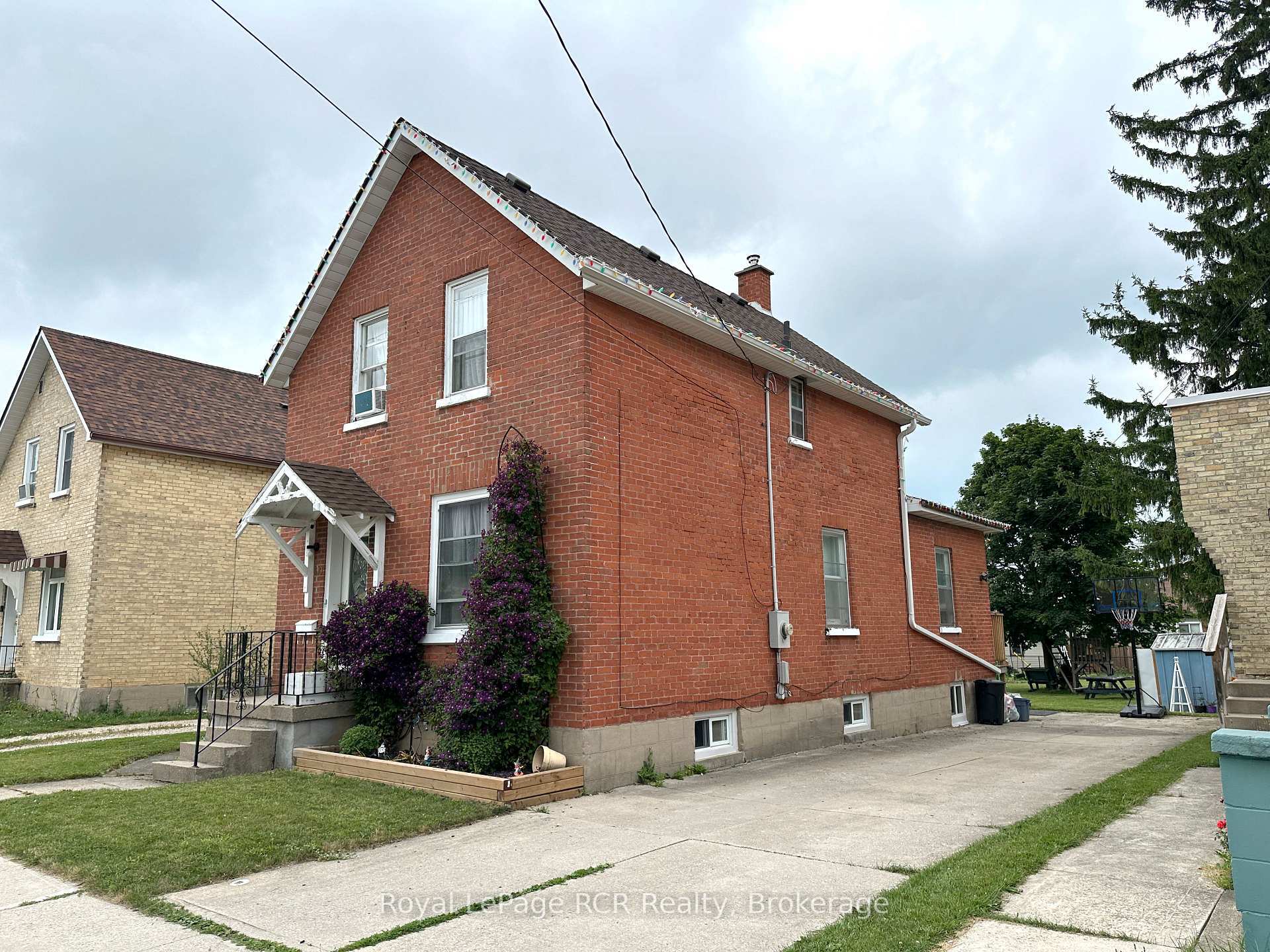 Property Photo: 510 12th Street ON N4N 1V9