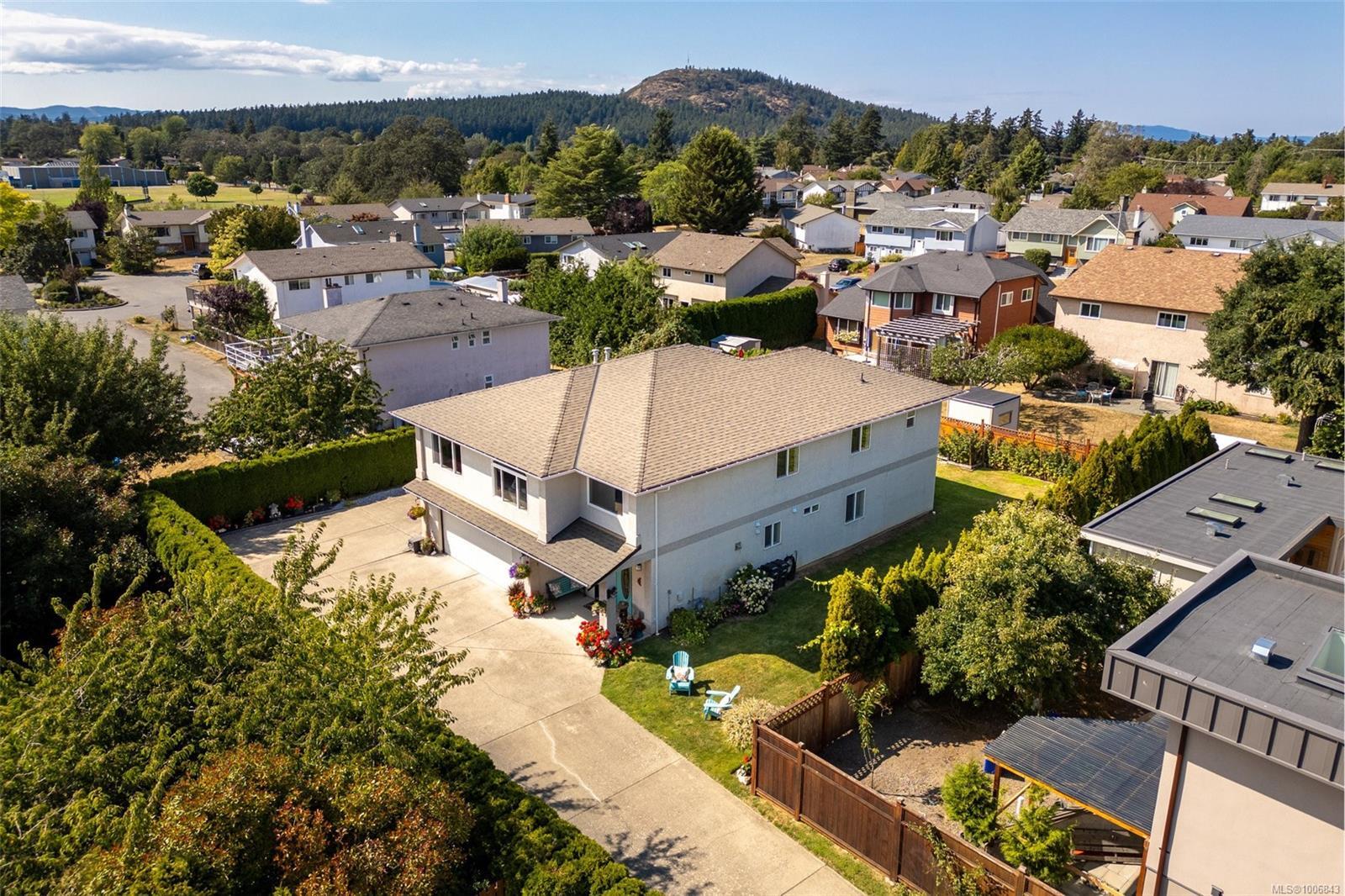 Property Photo: 4154 Tyndall Ave BC V8N 3R8