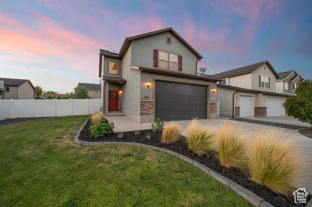 Property Photo: 986 W Farnham Dr UT 84054