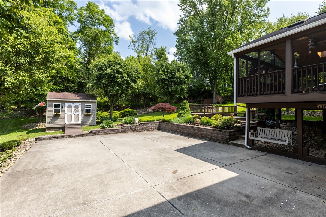 Property Photo: 859 Boulder Dr PA 15102