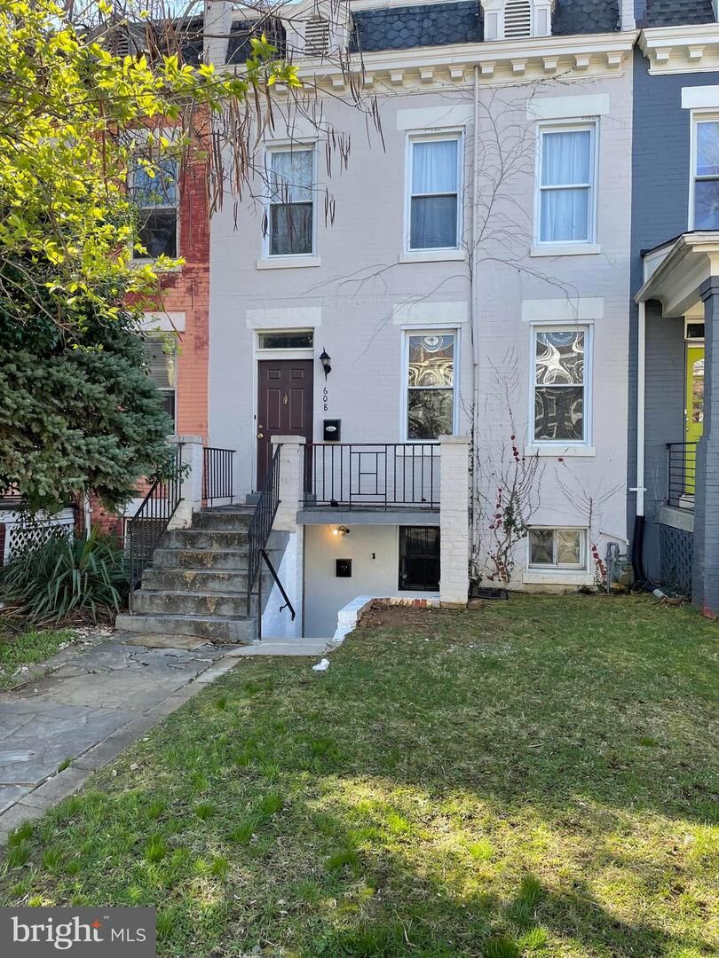 Property Photo:  608 Kenyon Street NW B  DC 20010 