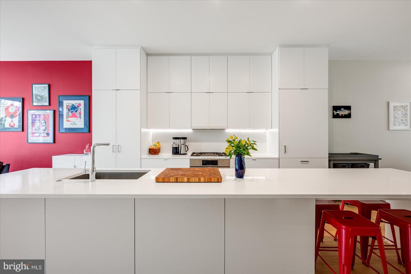 Property Photo: 625 5th Street NE 1 DC 20002