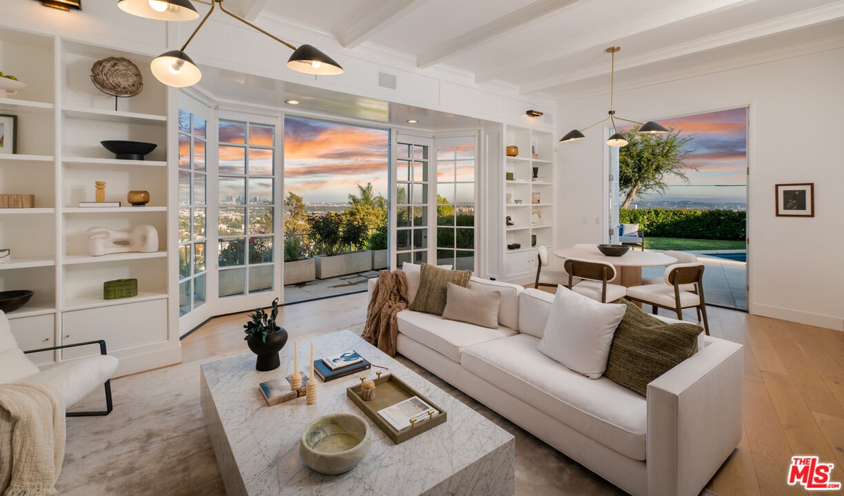 Property Photo:  8383 Hollywood Blvd  CA 90069 