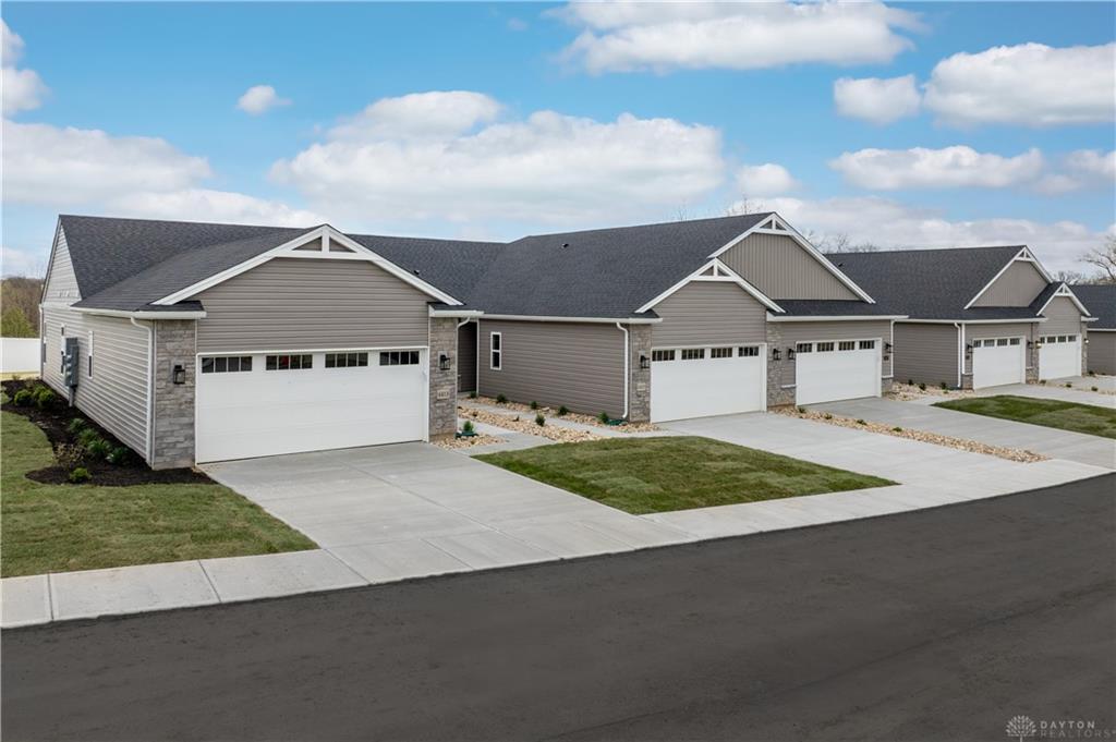 6833 Traditions Street 22  Middletown OH 45044 photo