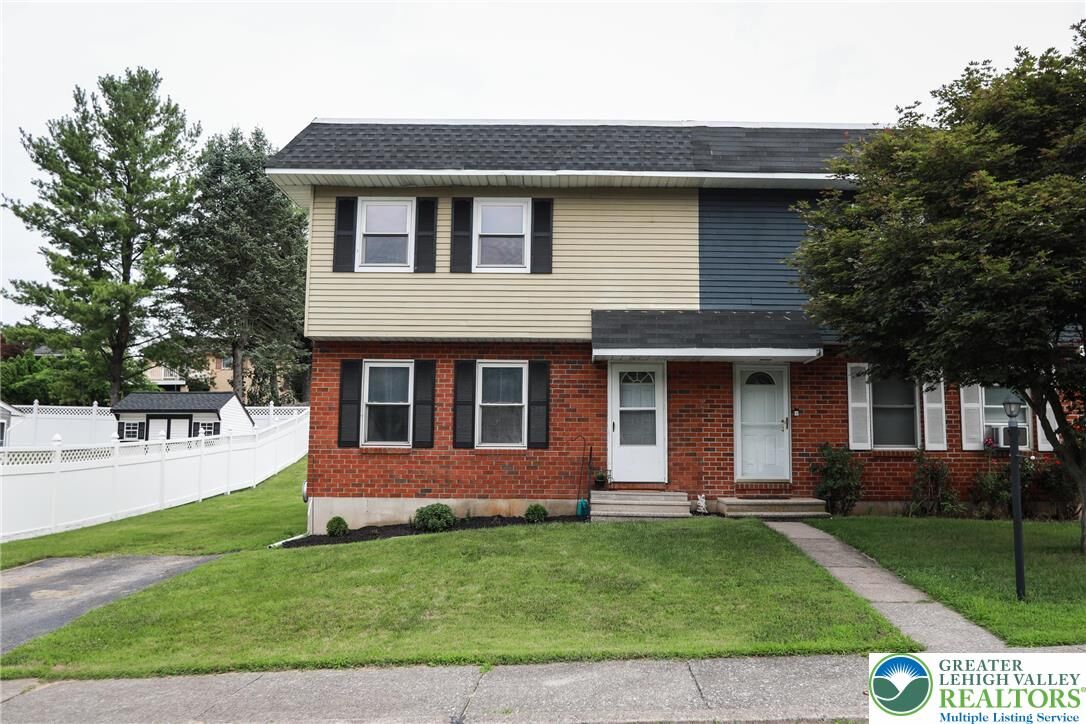 Property Photo:  517 Banks Street  PA 18067