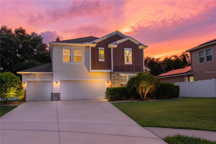 Property Photo: 4024 Blazewater Court FL 32736