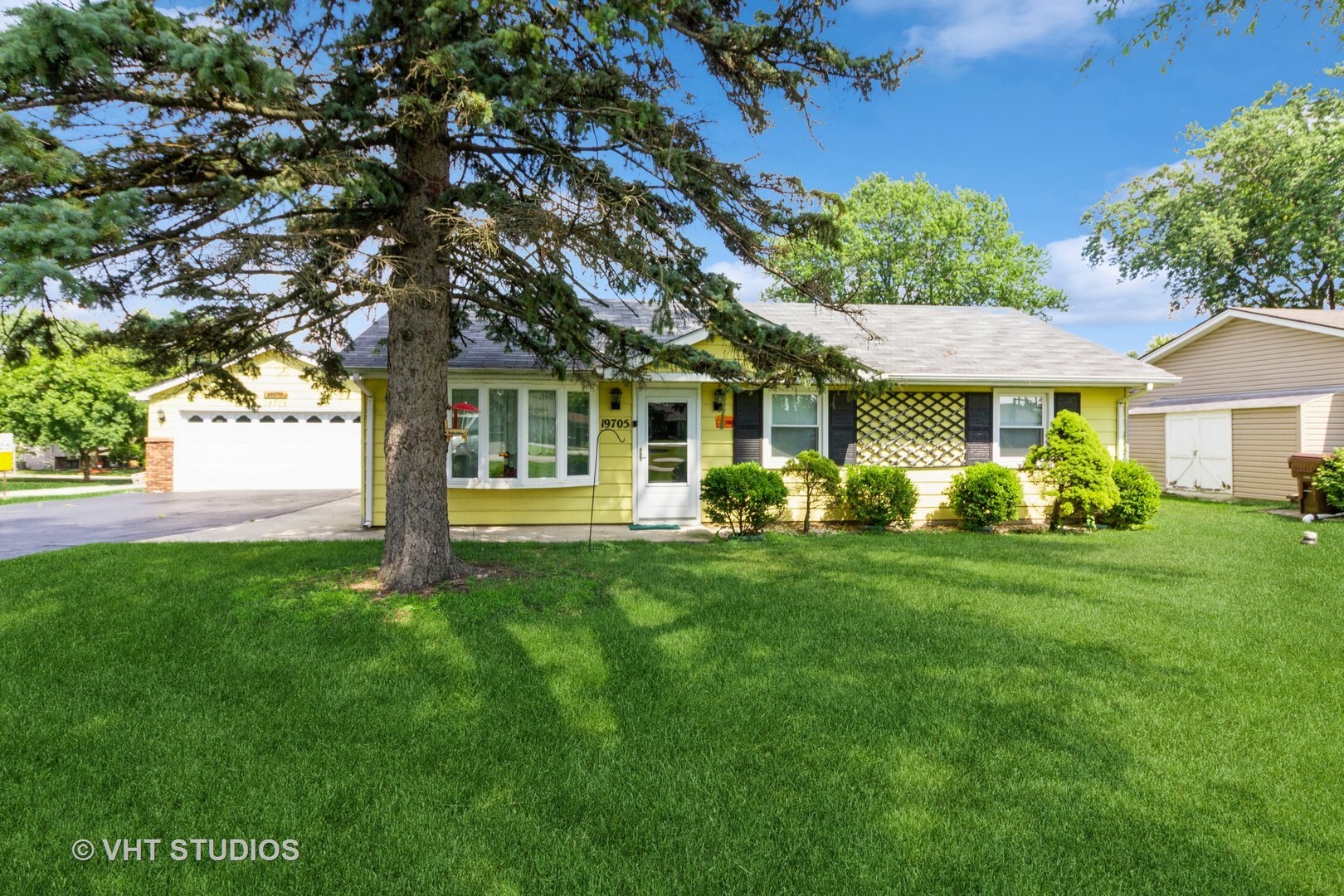 Property Photo: 19705 Glennell Avenue IL 60448