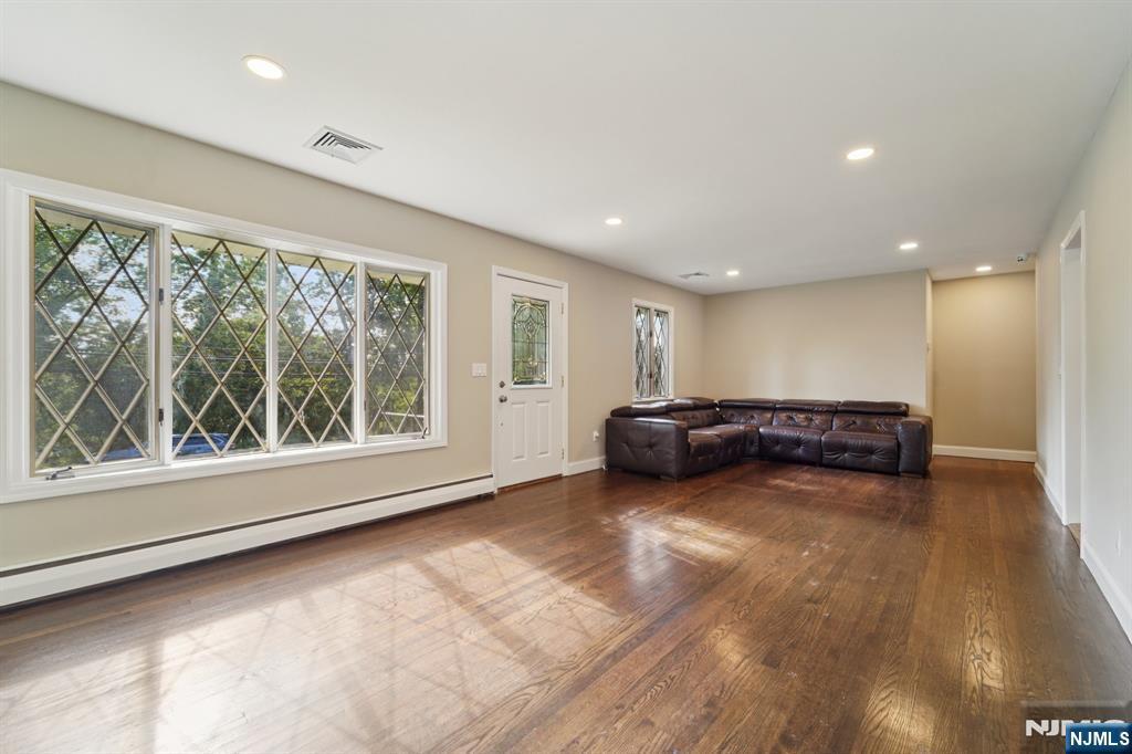 Property Photo: 33 Seneca Trail NJ 07470