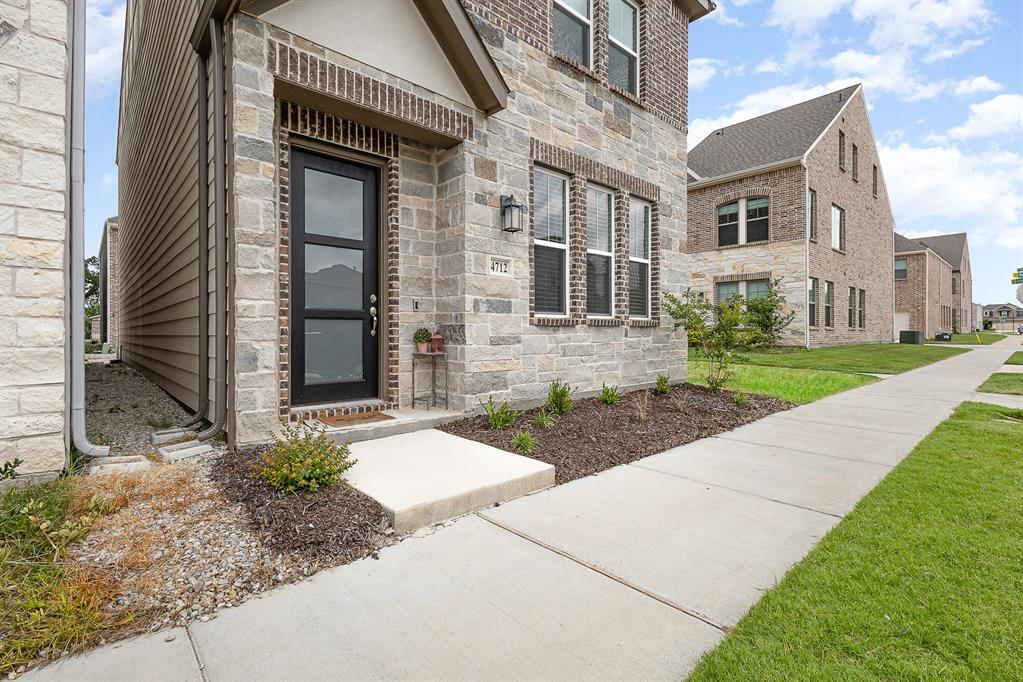 Property Photo: 4712 Craymore Road TX 75228