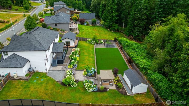 Property Photo:  11001  204th Avenue SE  WA 98290 
