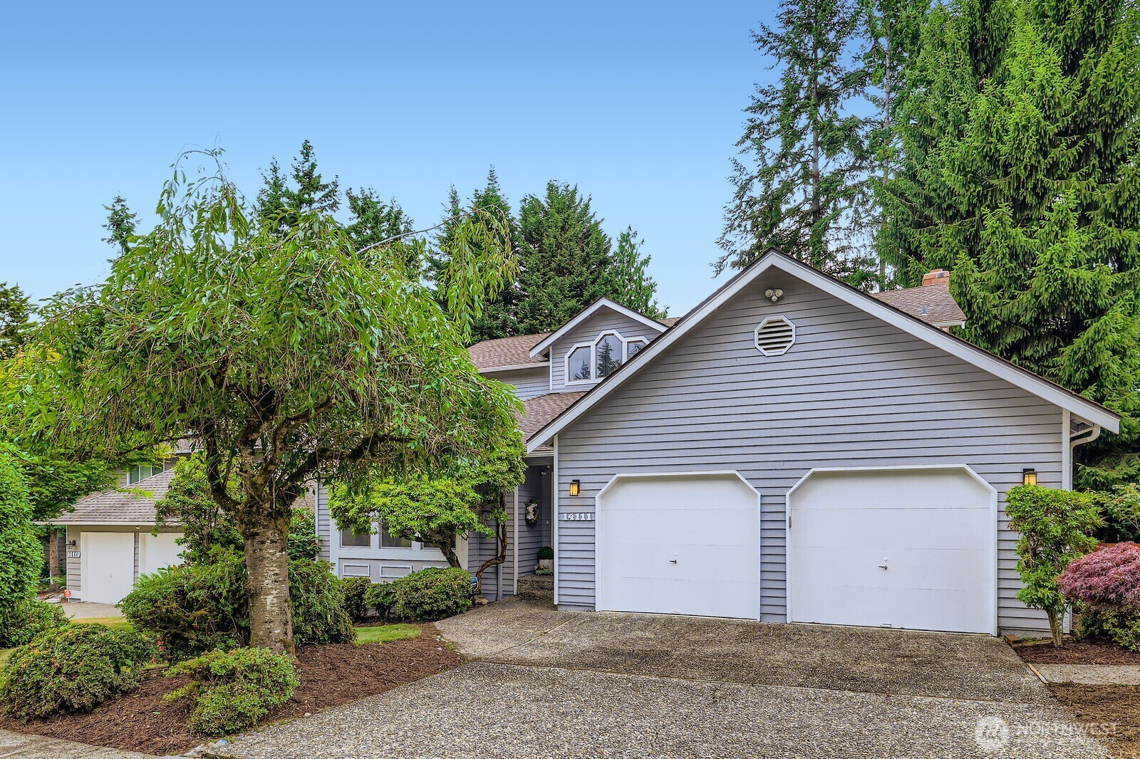 Property Photo: 14111 NE 63rd Court WA 98052