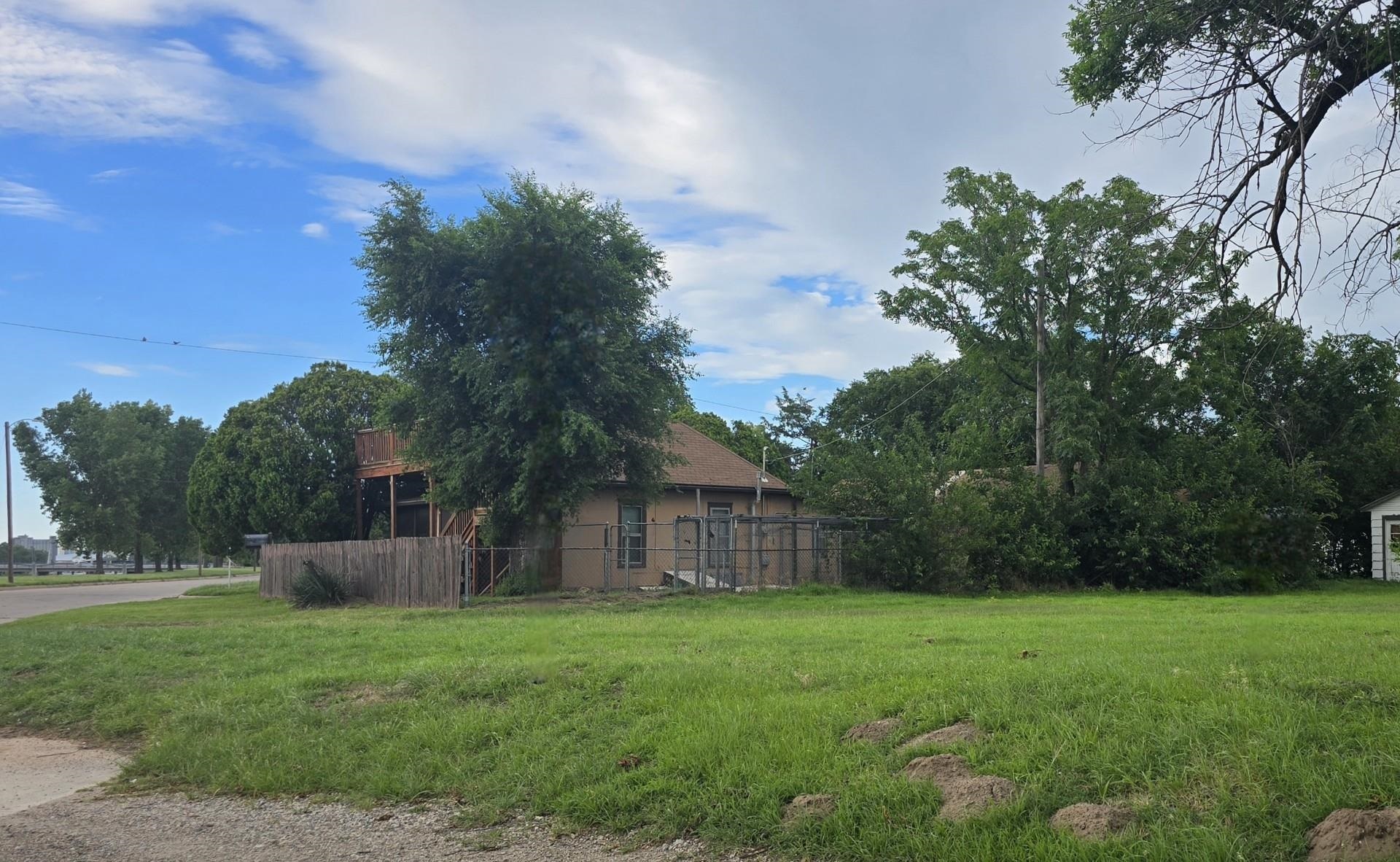 Property Photo: 1800 S Silver St KS 67213