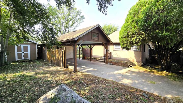 Property Photo: 1800 S Silver St KS 67213