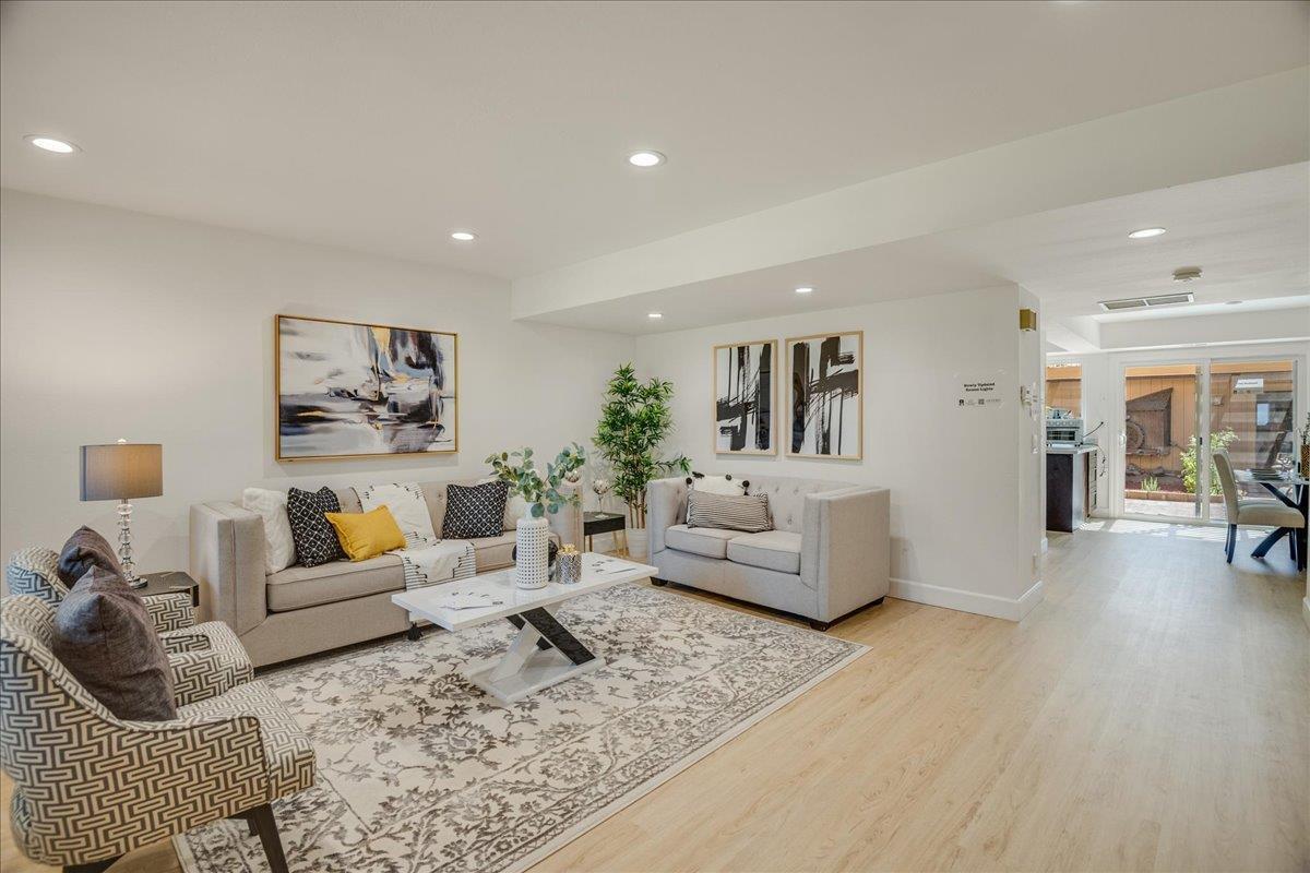 Property Photo: 6021 Calle De Felice CA 95124