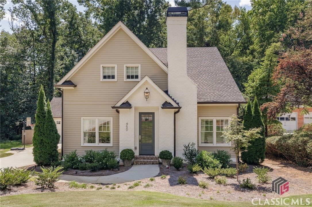 Property Photo: 450 Milledge GA 30606