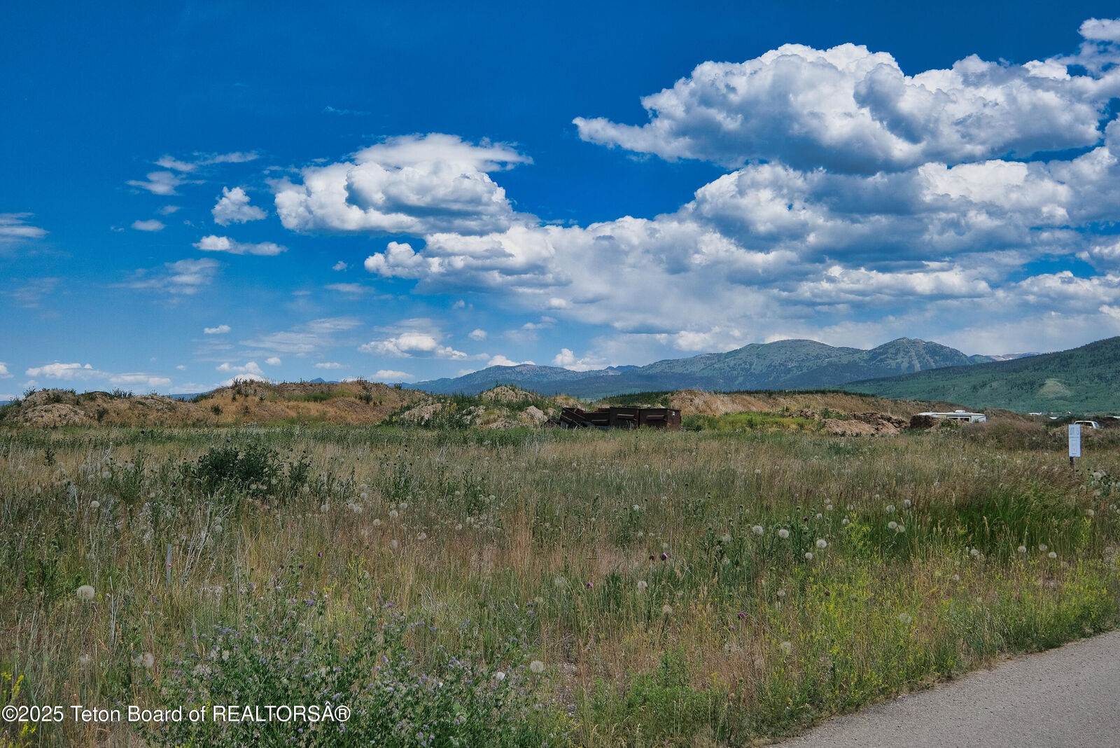 Property Photo: 220 Business Centre Circle ID 83422