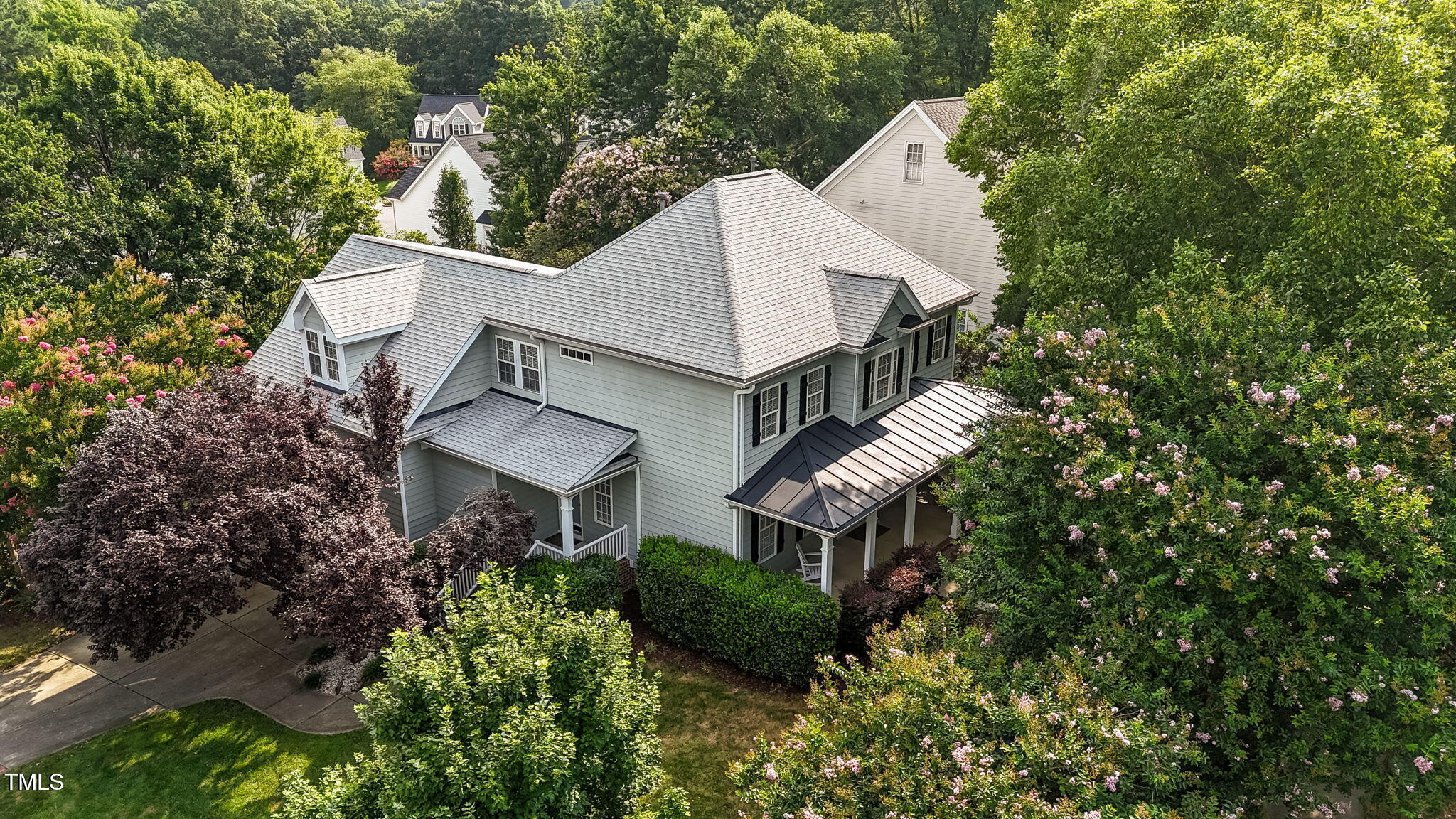 Property Photo:  1806 White Dogwood Road  NC 27502 