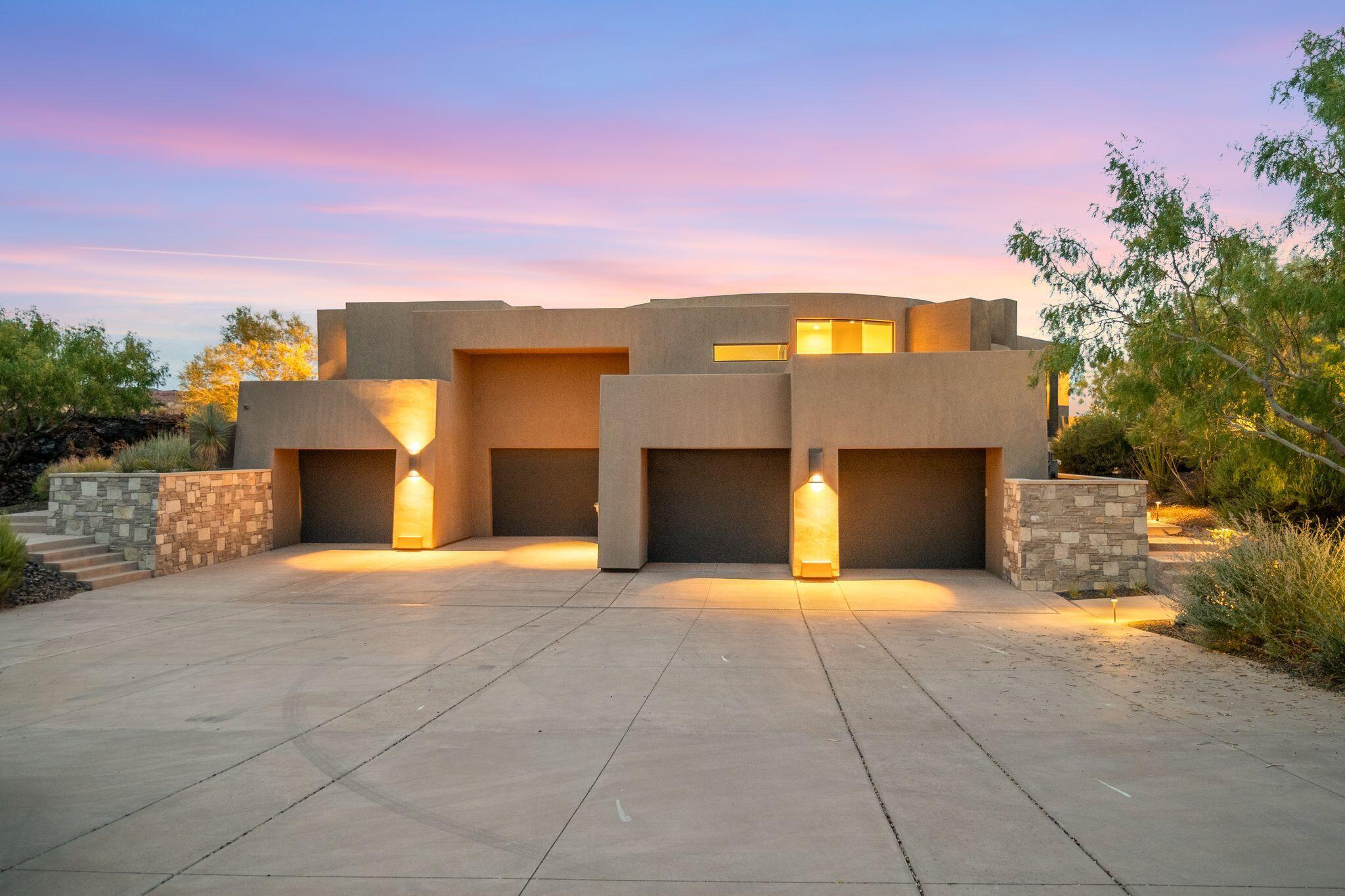 Property Photo: 2378 N Tacheene Dr UT 84770