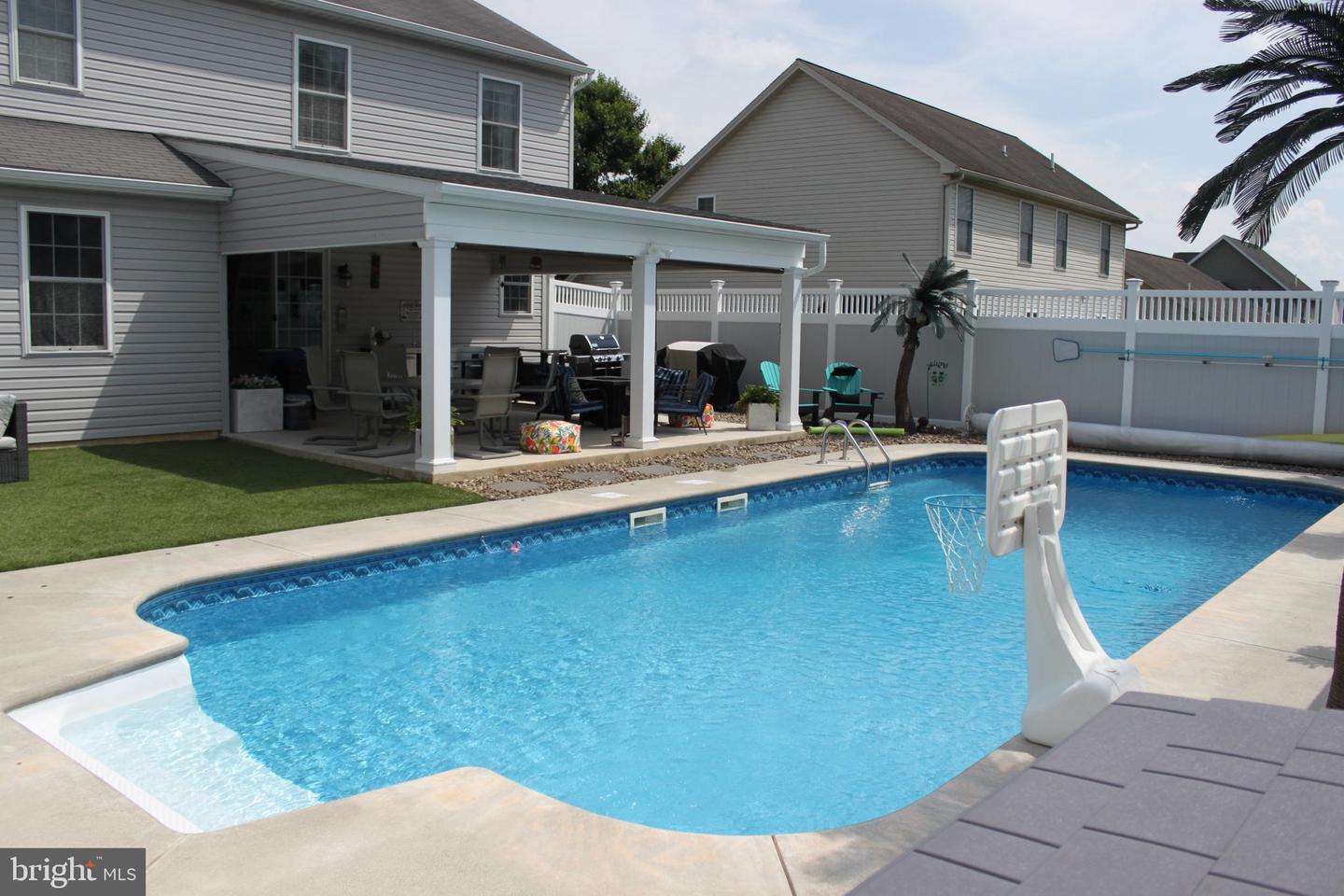 Property Photo:  462 Fencepost Lane  PA 17078 