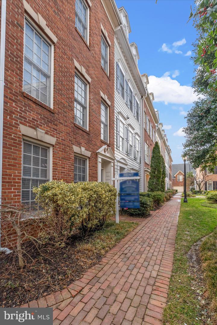 Property Photo:  306 S Fayette Street  VA 22314 
