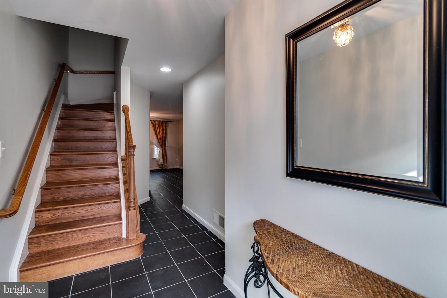 Property Photo: 20366 Clover Field Terrace VA 20165