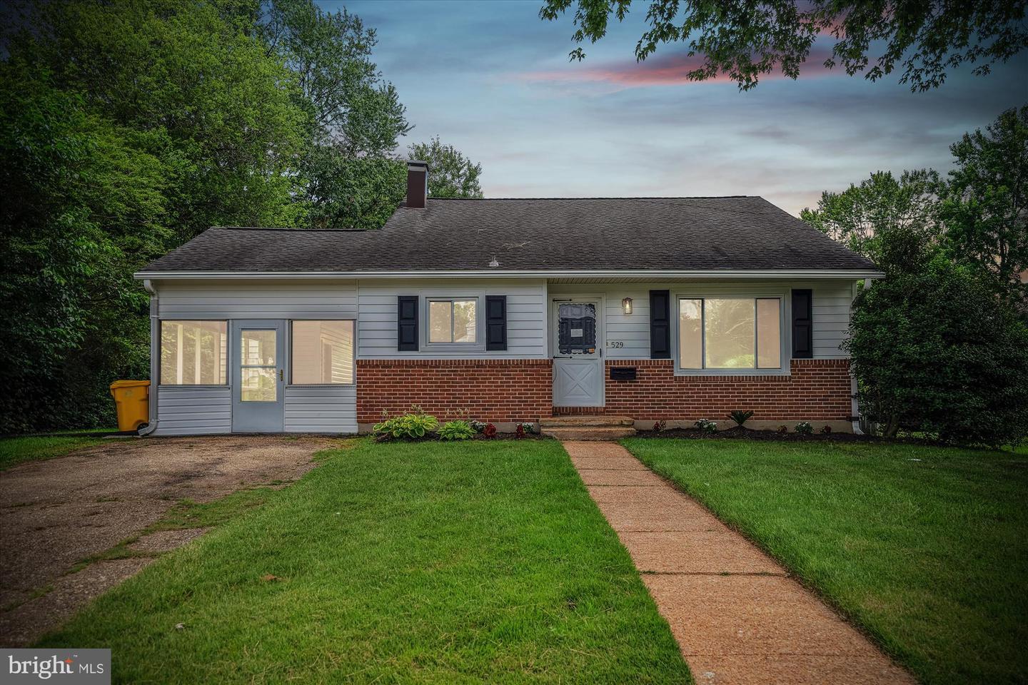 Property Photo:  529 Rita Drive  MD 21113 