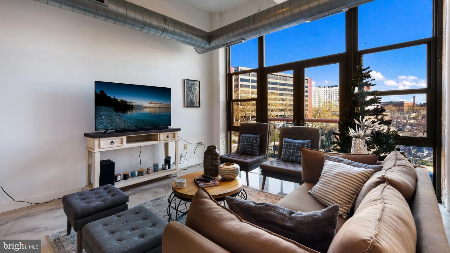 Property Photo:  444 N 4th Street 318  PA 19123 