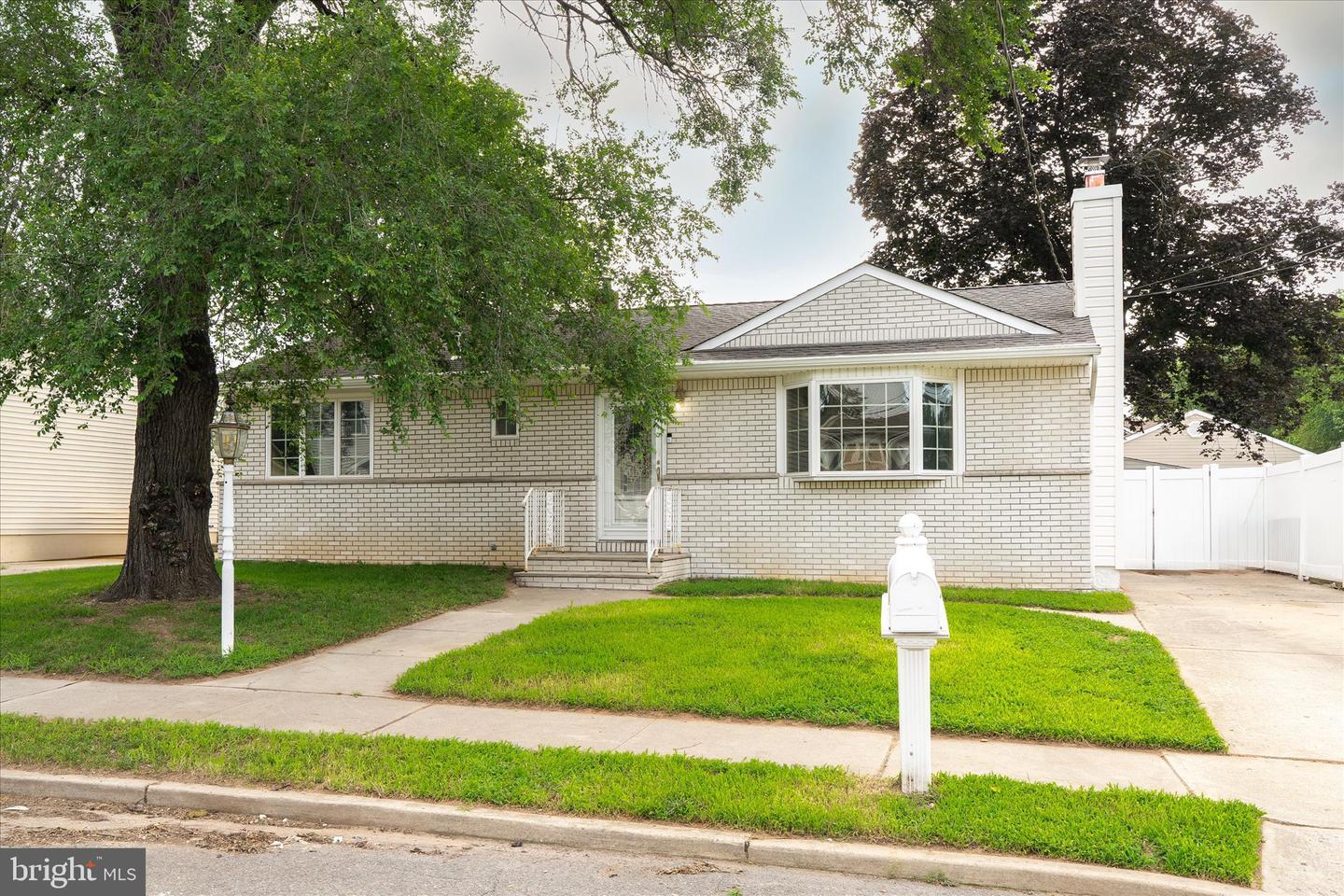 Property Photo:  22 Gaskill Avenue  NJ 08610 