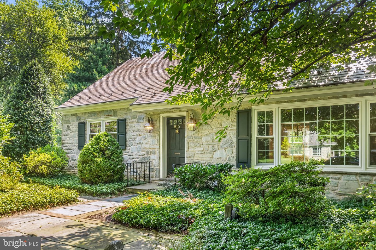 Property Photo: 815 Wilson Drive PA 17603