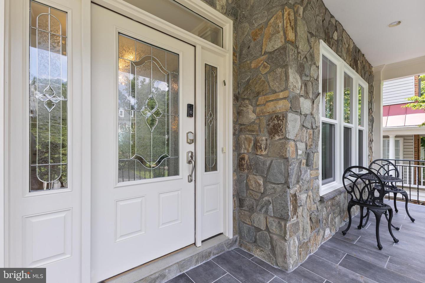 Property Photo: 6909 Willow Street VA 22046