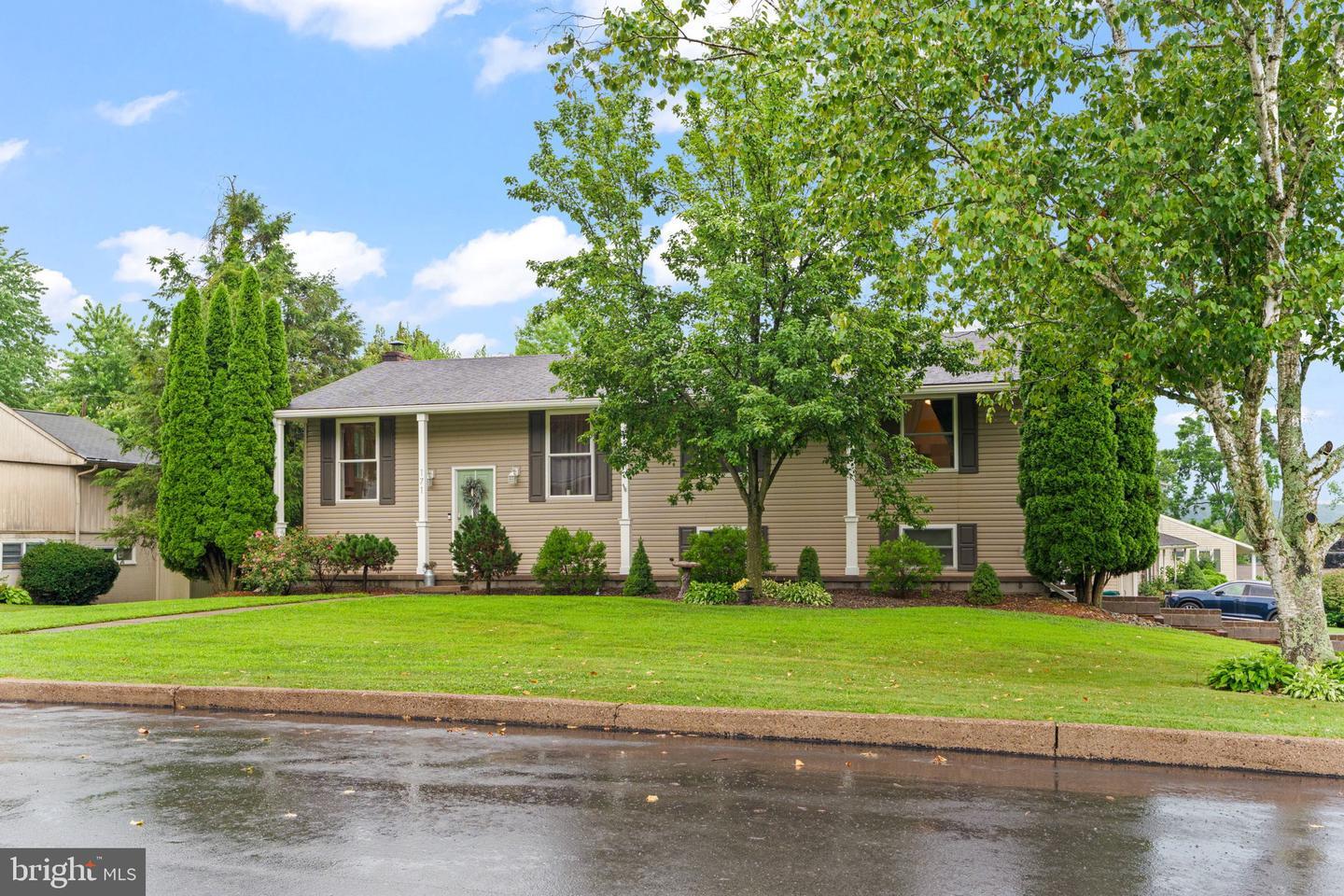Property Photo: 171 Baldwin Boulevard PA 17876