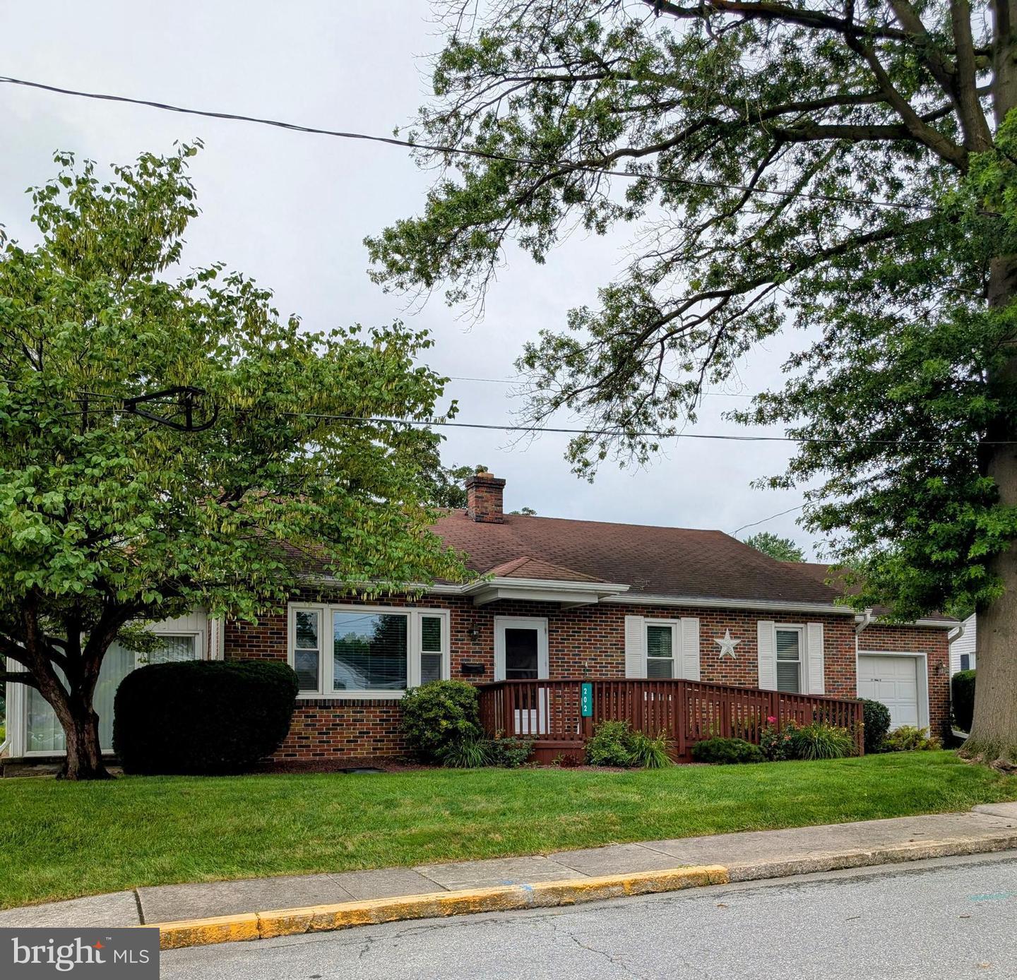 202 N Grant Street  Manheim PA 17545 photo