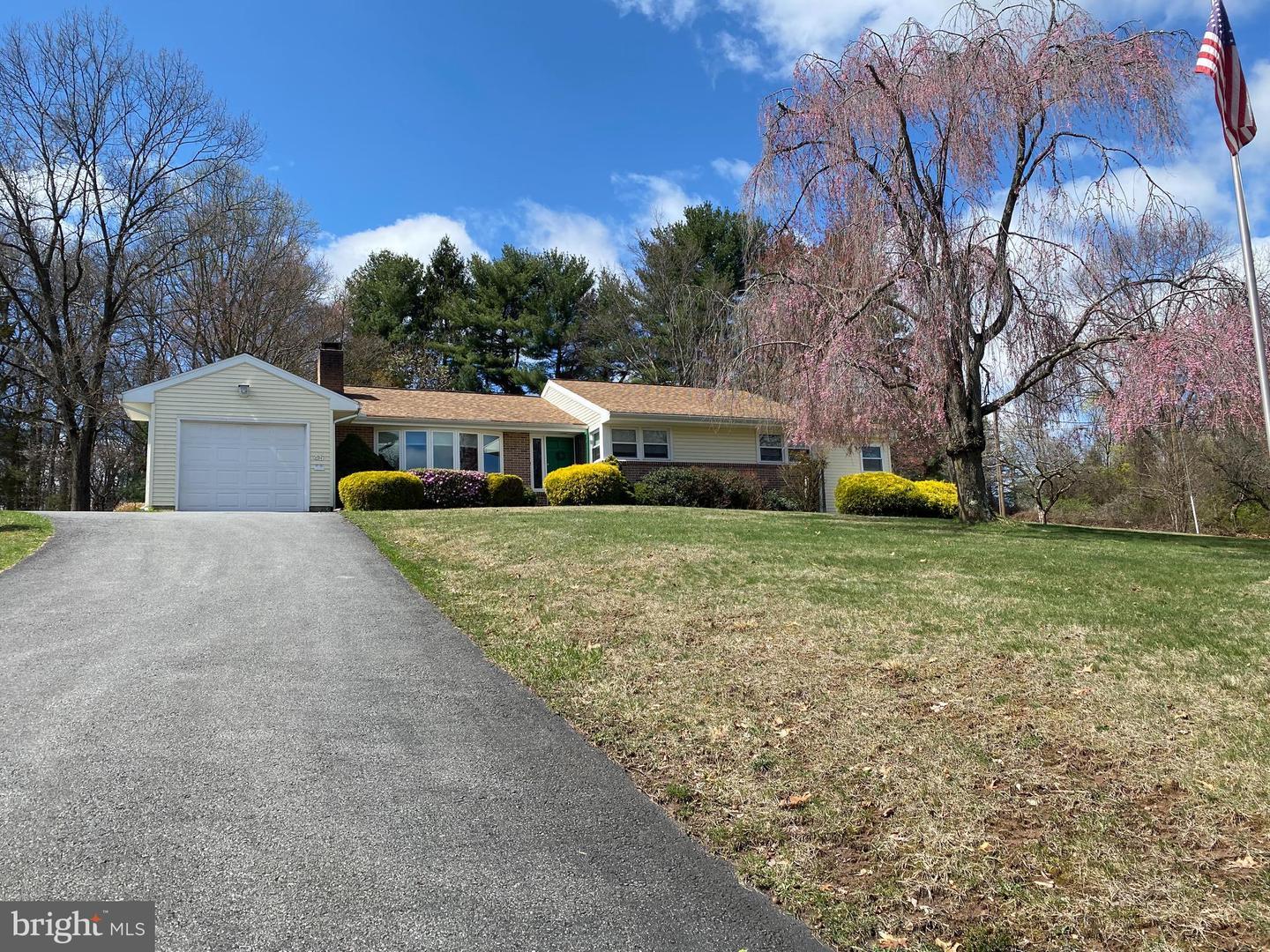 Property Photo:  45 Scarlet Lane  PA 19608 