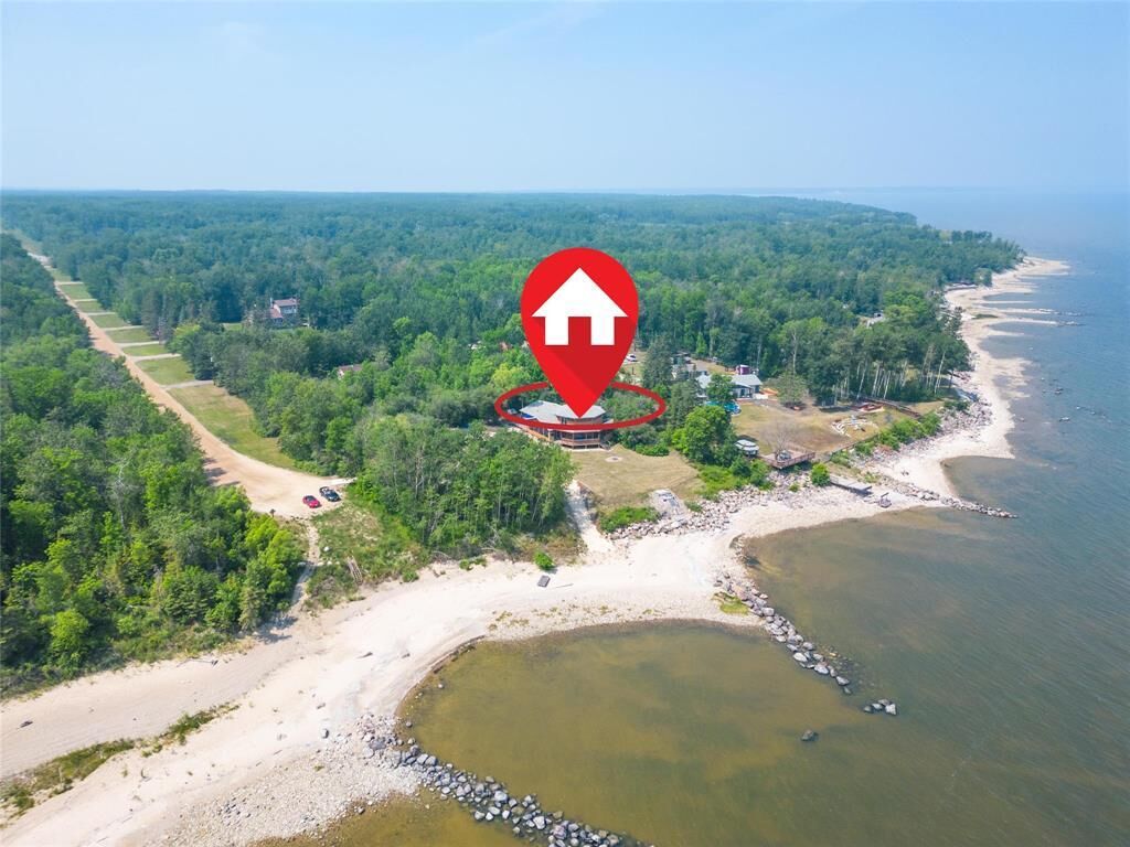Property Photo: 42052 Traverse Bay Rd Road MB R0E 2A0