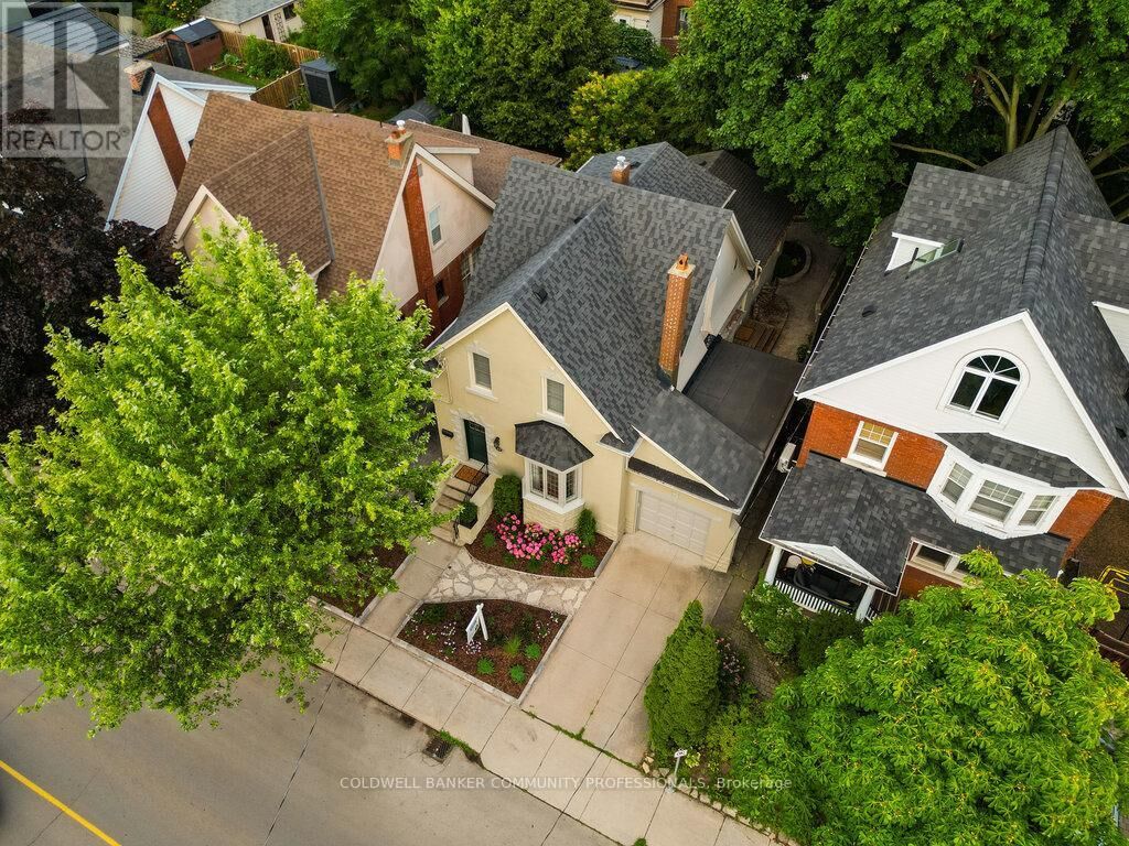 Property Photo: 431 Dundurn Street South ON L8P 4L8