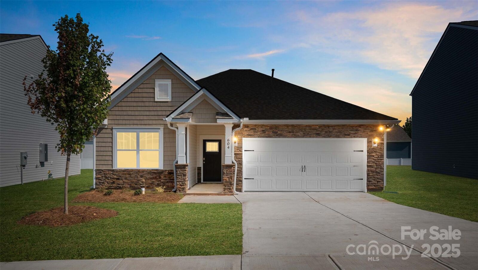 Property Photo: 22 Woodvale Drive NC 28786