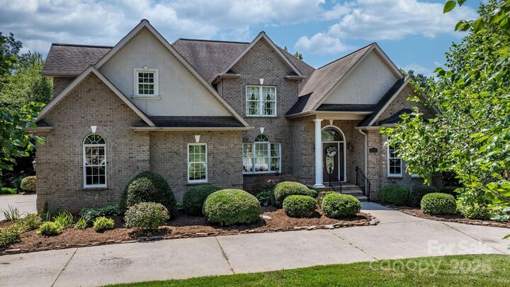 2301 Willow Creek Drive  Newton NC 28658 photo