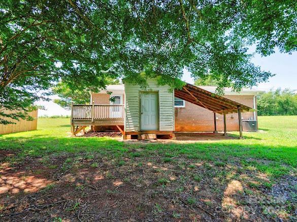 Property Photo: 515 Trinity Church Road NC 28114