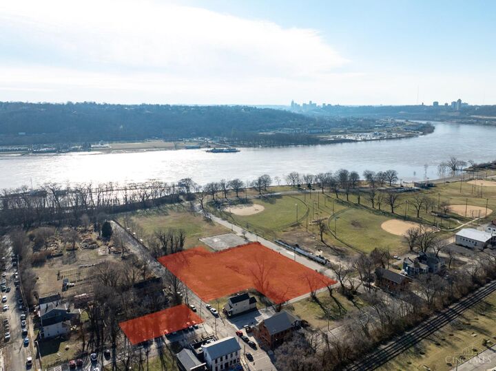 Property Photo: 240 Watson Street OH 45226
