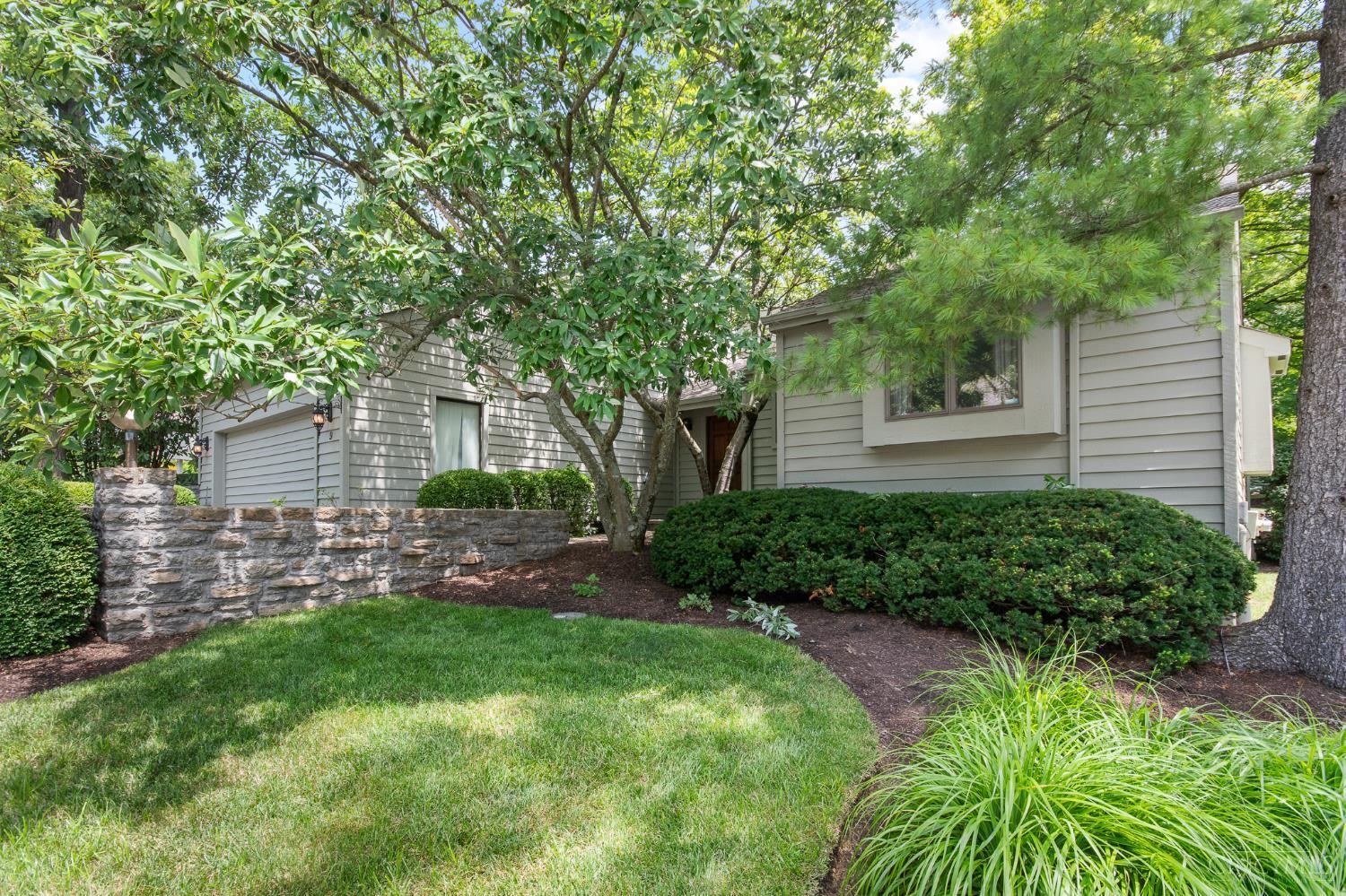 9 Falling Brook  Blue Ash OH 45241 photo
