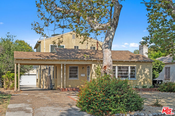 Property Photo: 6117 Simpson Ave CA 91606