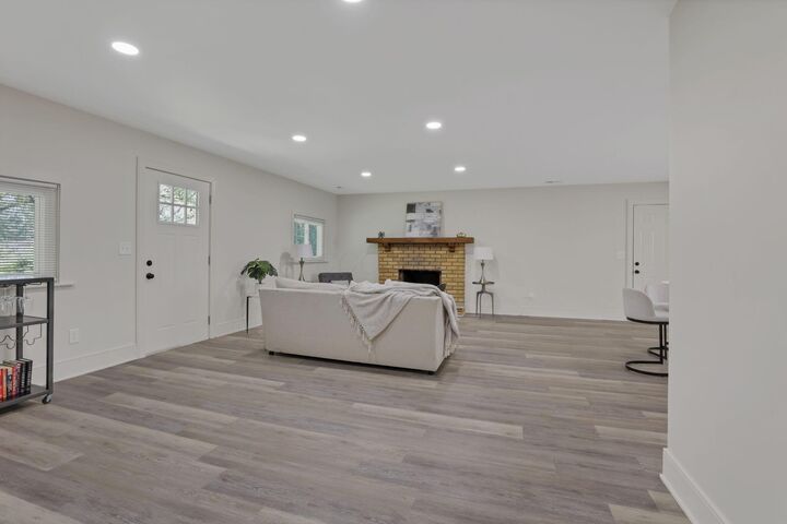 6084 Mink SW Street  Pataskala OH 43062 photo
