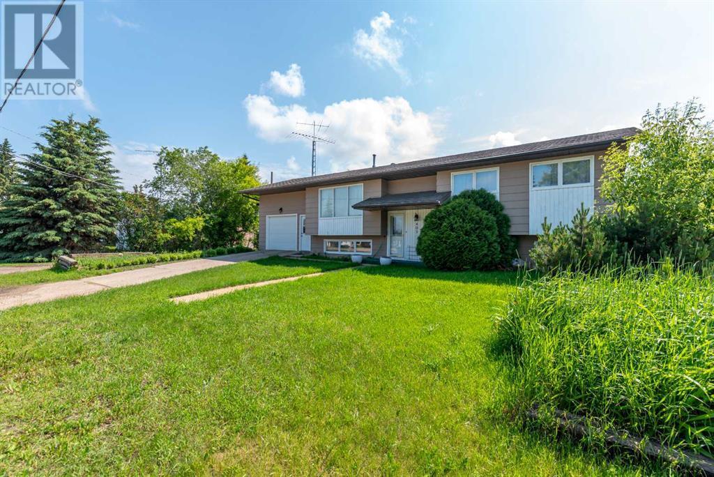 Property Photo: 405 Main Street SK S0M 1M0
