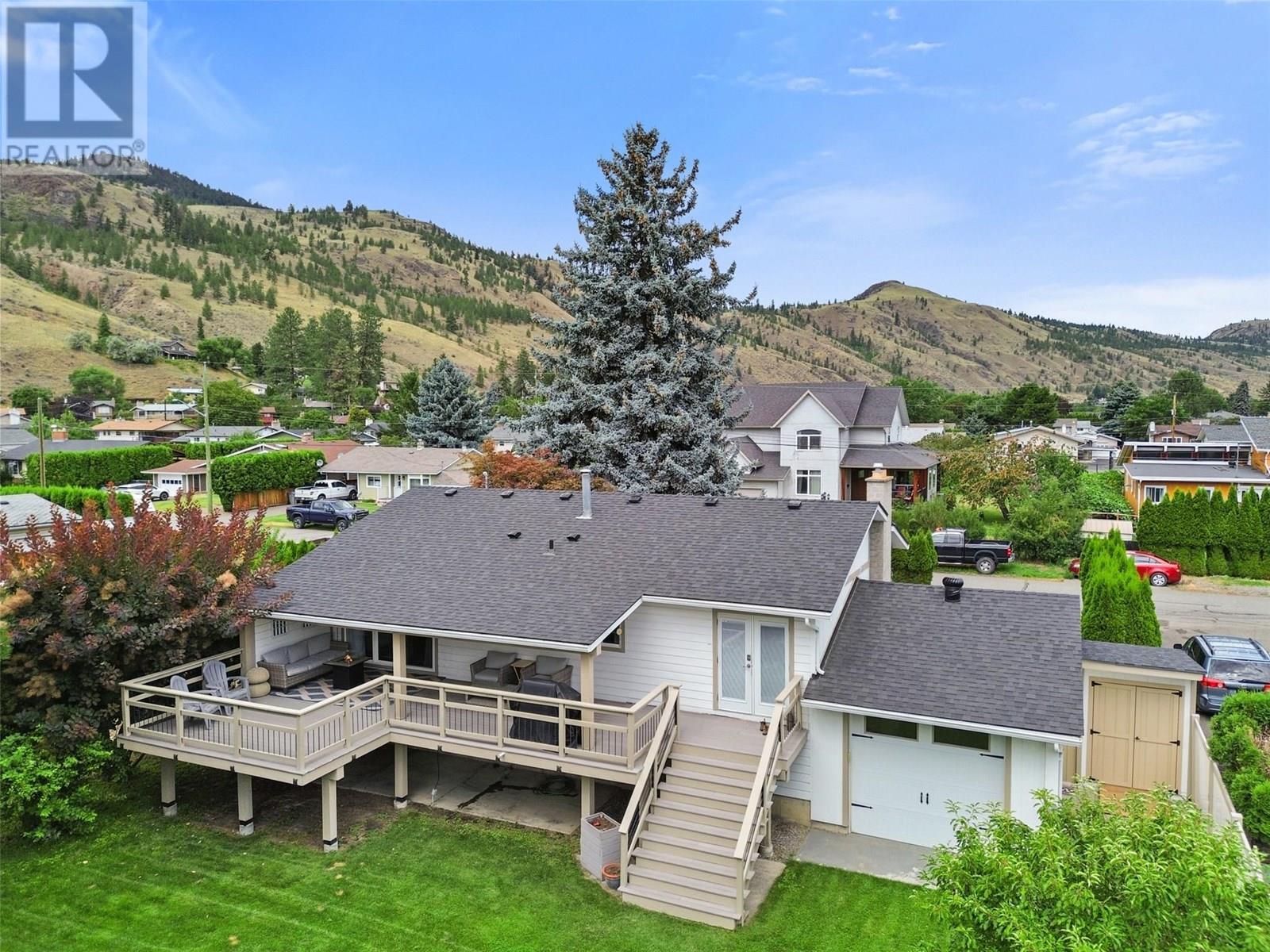 Property Photo: 845 Elder Road BC V2B 6K9
