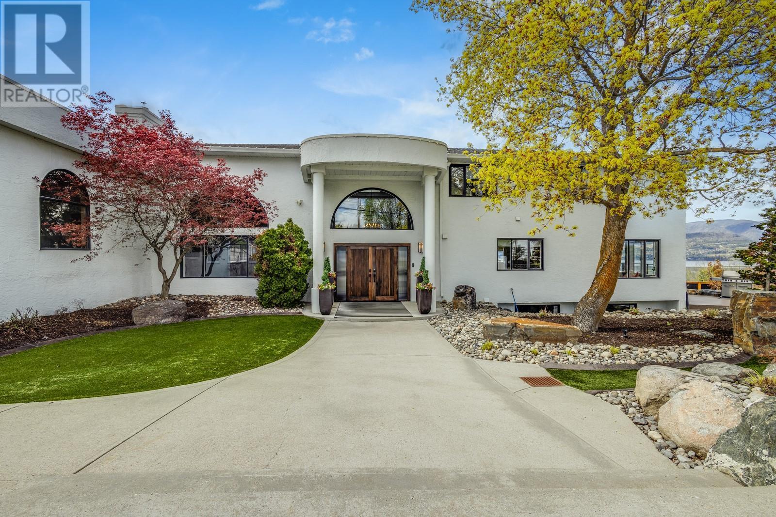 Property Photo: 4812 Lakeshore Place BC V1W 4H6