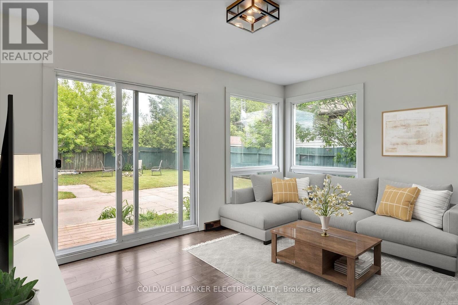 Property Photo: 65 Queen Street ON K0L 2V0