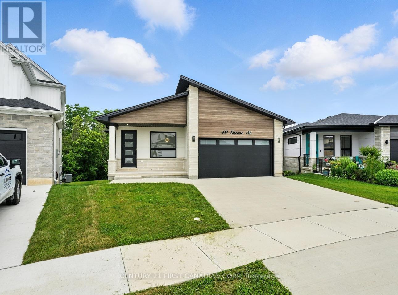 Photo de la propriété:  40 Greene Street  ON N0M 1S2 