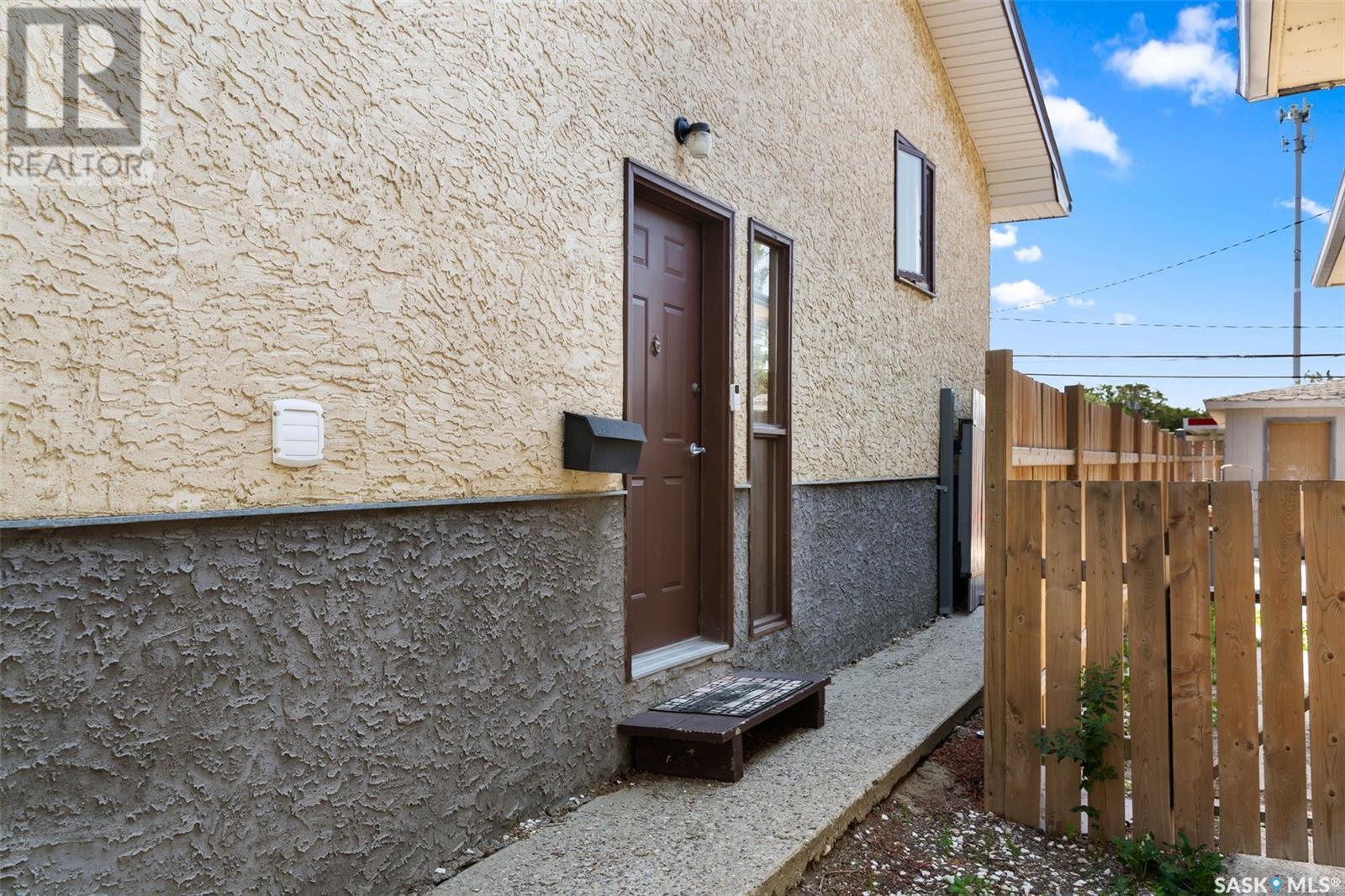 Property Photo: 378 Froom Crescent SK S4N 1T6
